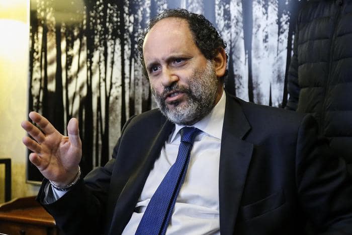 Antonio Ingroia, ex pm bloccato in stato di ebbrezza all'aeroporto di Parigi Roissy