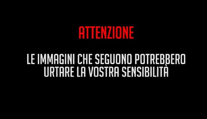 YOUTUBE Hanno ascoltato musica: 2 donne col burqa prese a frustate dai talebani