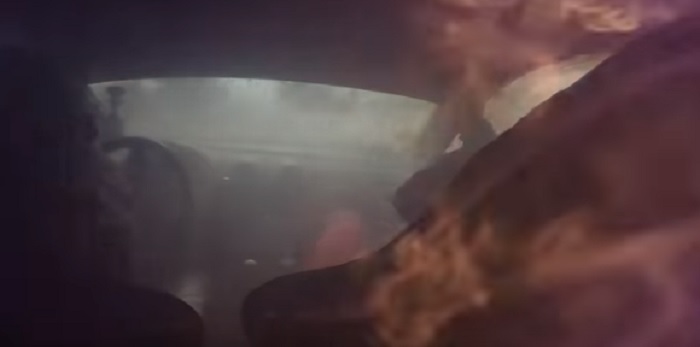 auto prende fuoco rally