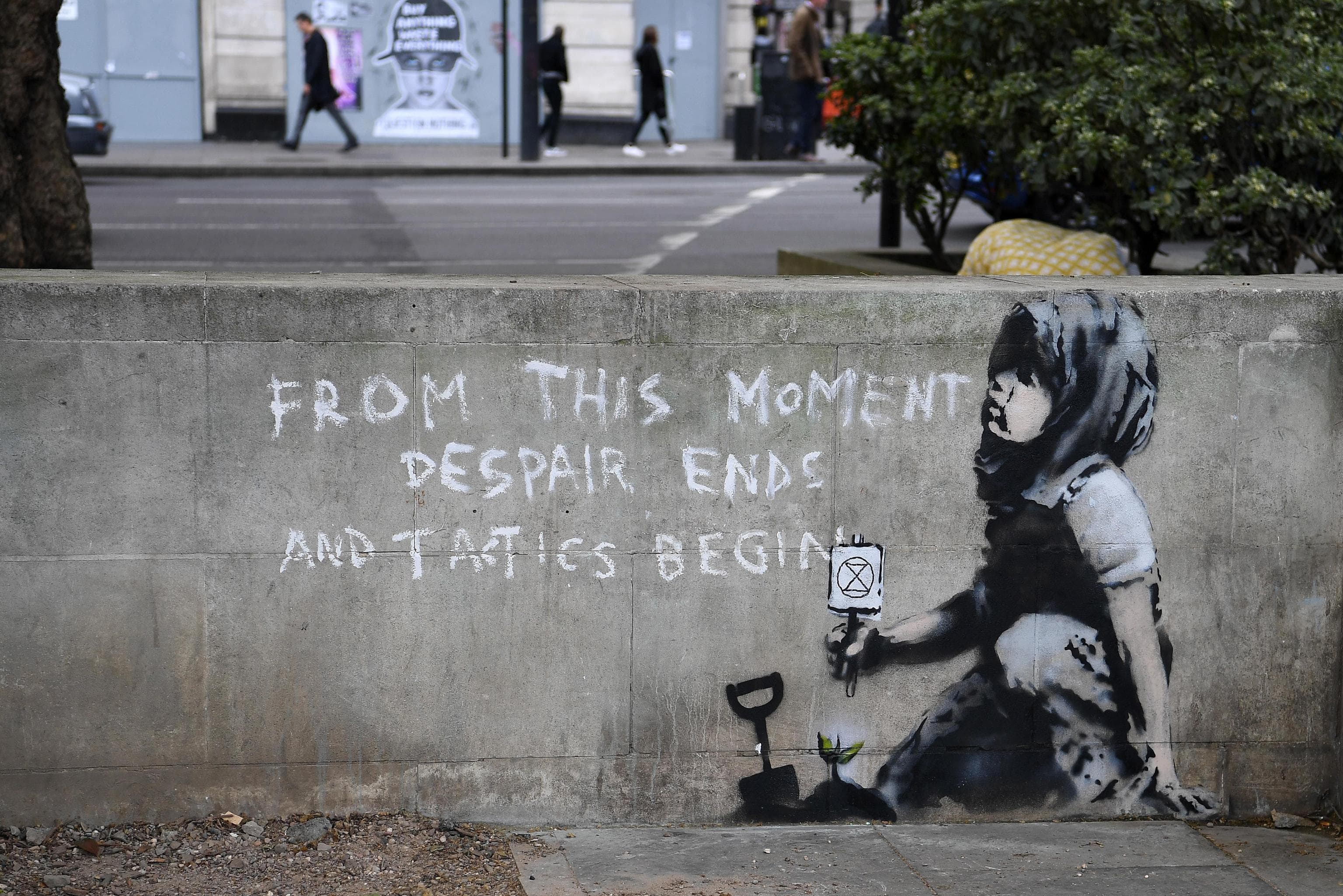 Banksy, murale a Londra vicino ai luoghi della protesta ambientalista di Extinction Rebellion