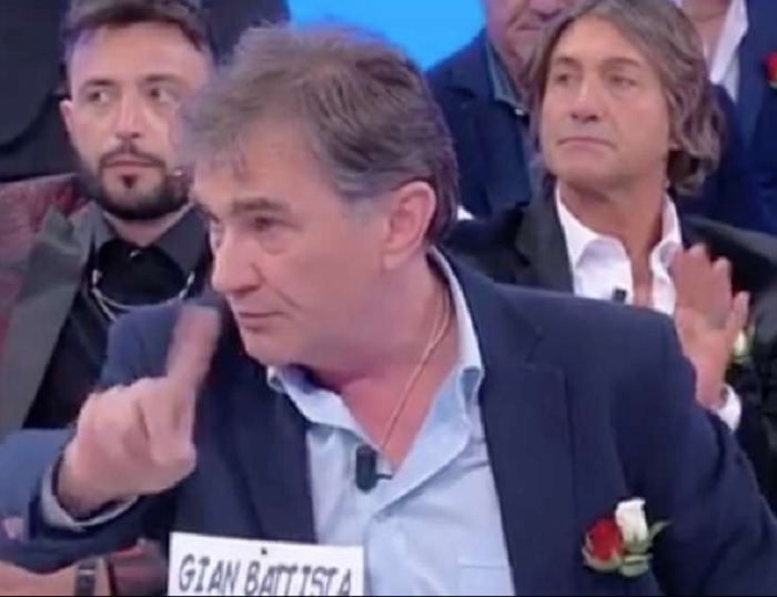 Uomini e Donne, Gian Battista Ronza cacciato da Maria De Filippi