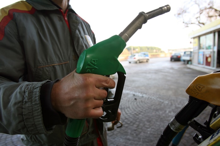 Benzina e diesel, i rincari del lungo ponte pasquale: rispetto all'anno scorso +4,8%