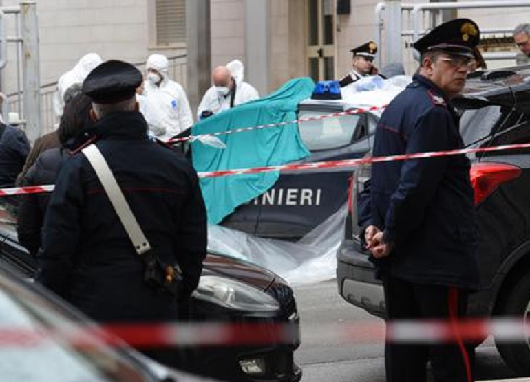 Cagnano Varano, il killer del maresciallo dieci giorni fa minacciò carabinieri: "Ve la farò pagare" (foto Ansa)
