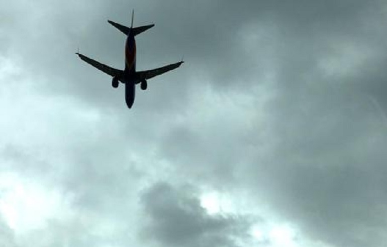 Pisa, ha un infarto sul volo Catania-Amsterdam. Turista olandese muore in aeroporto dopo atterraggio di emergenza (foto d'archivio Ansa)