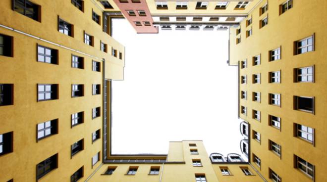 Condominio: fotografare il vicino che infrange le regole si può