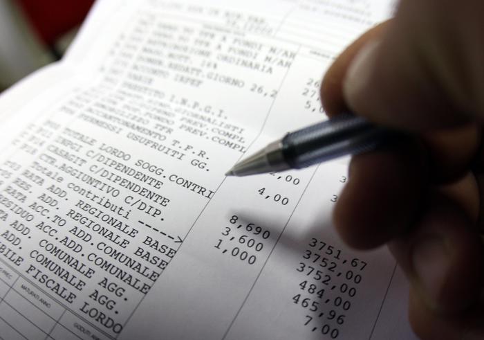 Stipendio: 47,9% in tasse (single), 39,1% (famiglie mono-reddito). Peggio di prima