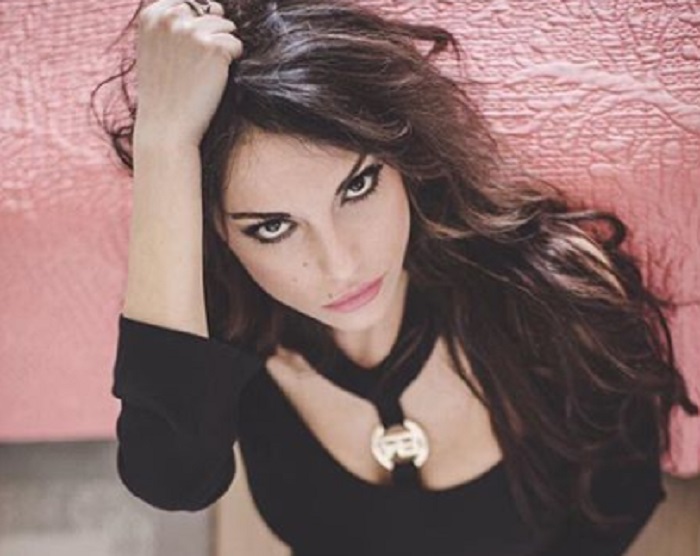 Grande Fratello, nella notte il bacio tra Francesca De Andrè e Erica