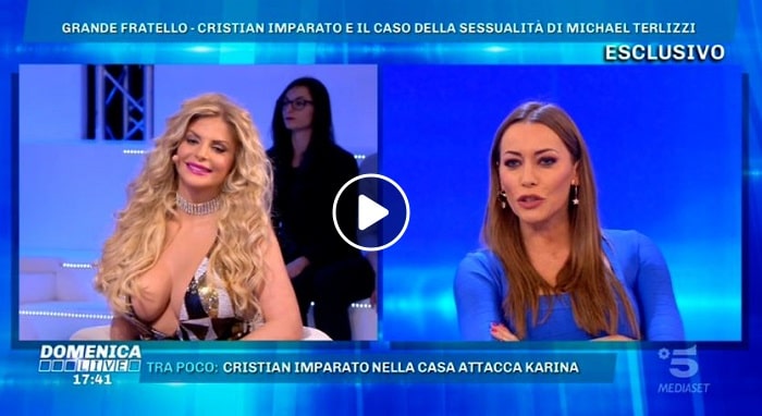 Domenica Live, Francesca Cipriani si agita troppo e il vestito...