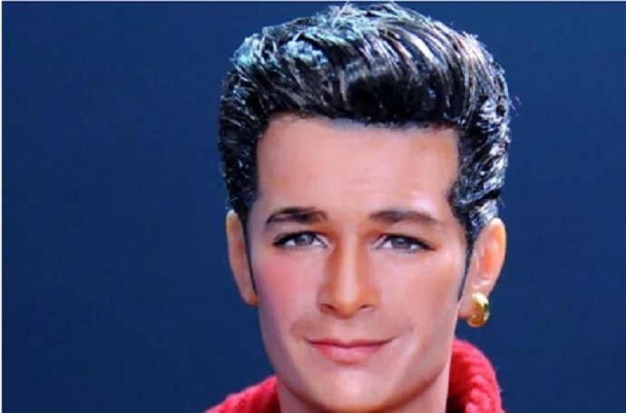 Luke Perry, la bambola di Dylan McKay identica a quella della Mattel del 1991: costa 300 euro
