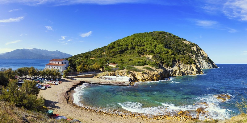 Isola d'Elba senza corrente: guasto al cavo sottomarino di Terna