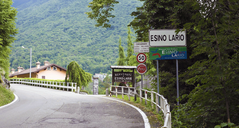Esino Lario vendesi. Il sindaco: "Casse vuote, cedo piazza, panchine e municipio"