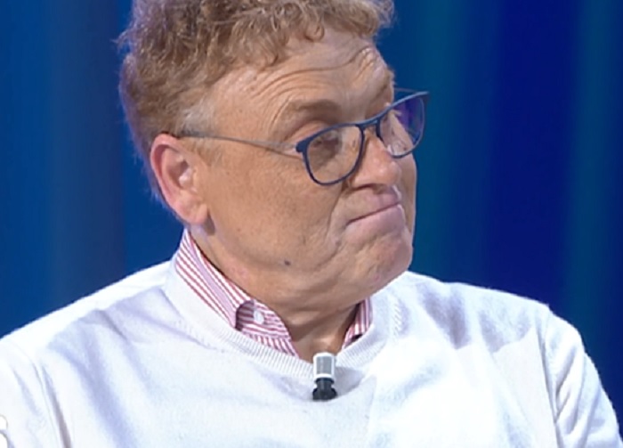 Maurizio Costanzo Show, Fabrizio Bracconeri: "Mio figlio ha il pannolone ed è idrofobo"