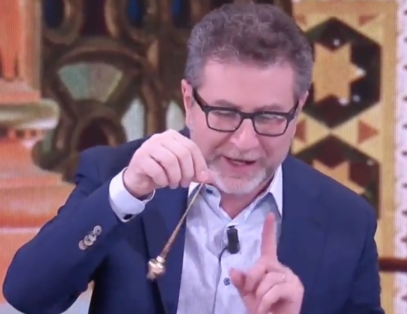 Che Tempo Che Fa, l'ironia di Fabio Fazio: "Vediamo se finiamo su Rai 1, Rai 2, Rai 3 o Rai Yoyo"