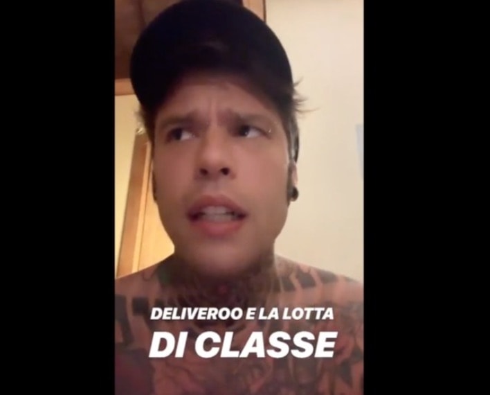 Fedez contro i rider: "Mance non plus ultra dello sfruttamento del capitalismo"