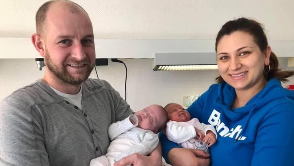 Germania, due gemelle nate a 3 mesi di distanza l'una dall'altra