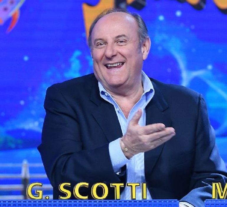 Striscia la Notizia, il ritorno di Gerry Scotti: "Ecco la notizia che mi piacerebbe dare"