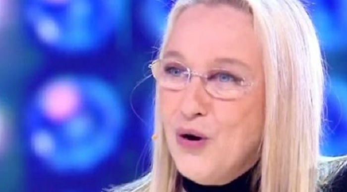 Maurizio Costanzo Show, Eleonora Giorgi e l'eroina: "Ecco chi mi ha aiutato ad uscirne"
