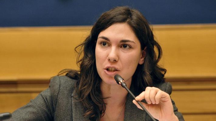 Giulia Sarti spera nel perdono M5s: "Il mio ex? E' un malato di mente"