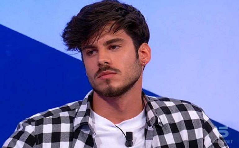 Uomini e Donne, Luca Daffrè si dichiara per Angela: "Giulia..."