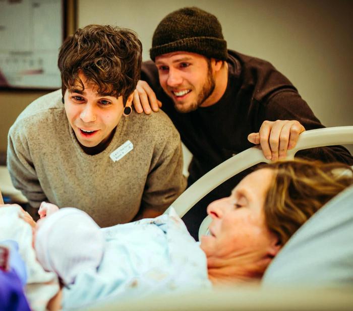 usa 61 anni partorisce figlio