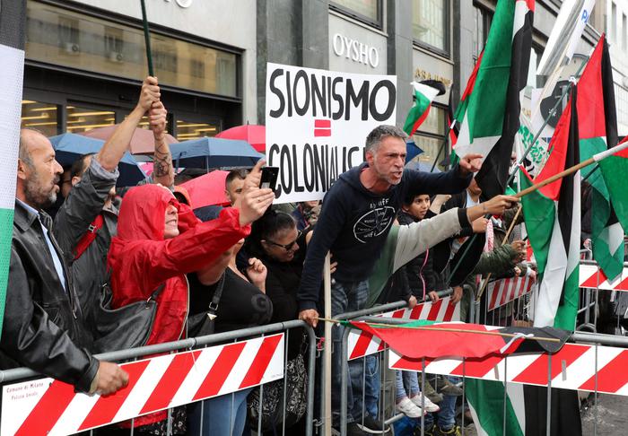 Milano, 70 mila al corteo Anpi: in testa il sindaco Sala e Zingaretti. Contestata la Brigata Ebraica 03