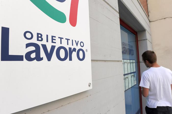 Assunzioni giovani e disoccupati over 35 al Sud: sgravio da 8mila euro per un anno