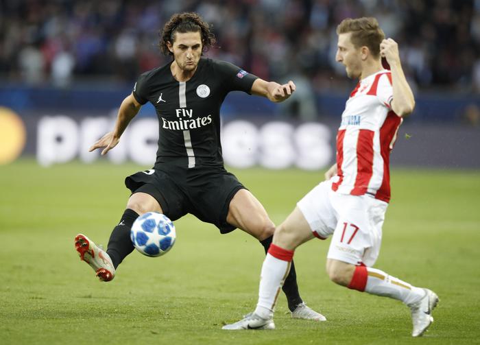 Adrien Rabiot sospeso, ha messo like a Evra che esultava per eliminazione Psg su Instagram