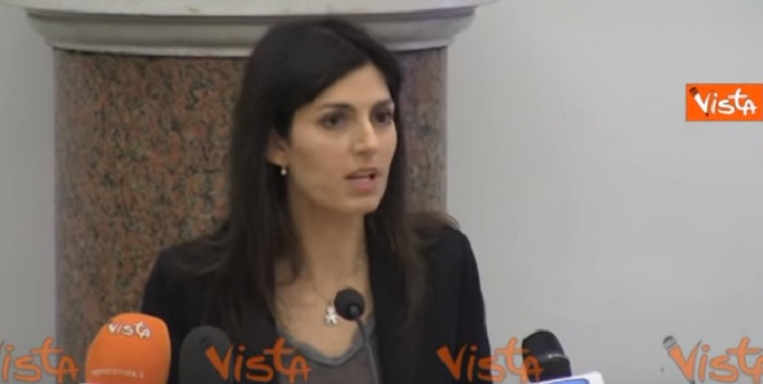 Raggi: "Dal 2021 abbasseremo Irpef per i romani. Ci dicevate incapaci e invece..."