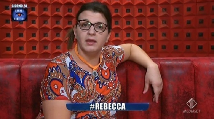 Rebecca De Pasquale, l'ex Gf racconta: "Oggi lavoro come colf e dog sitter"
