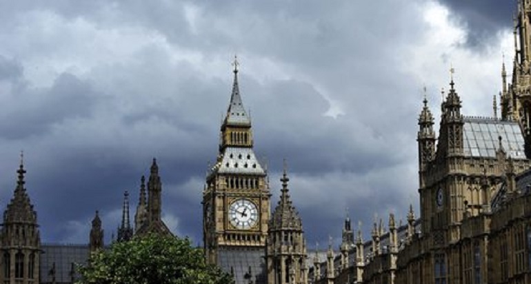Londra, va in un ristorante italiano e chiede il parmigiano sul pesce. Finisce malissimo (foto Ansa)