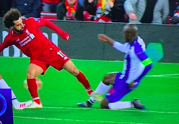 Salah, entrata con piede a martello in Liverpool-Porto: meritava espulsione