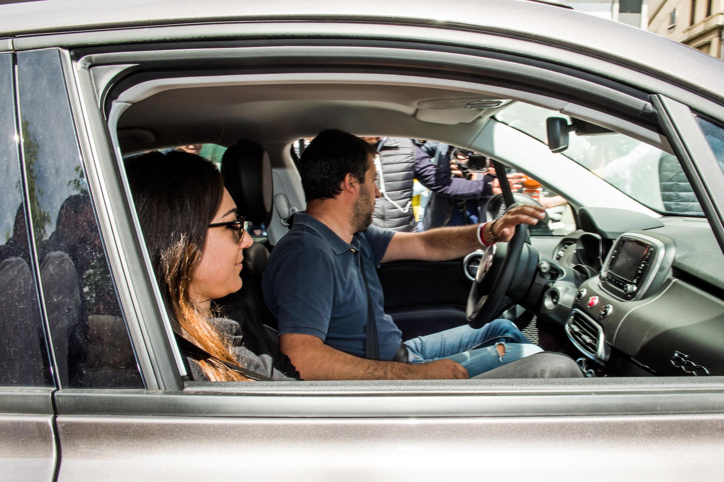 Francesca Verdini accompagna Salvini al comizio a Cantù (Como) VIDEO