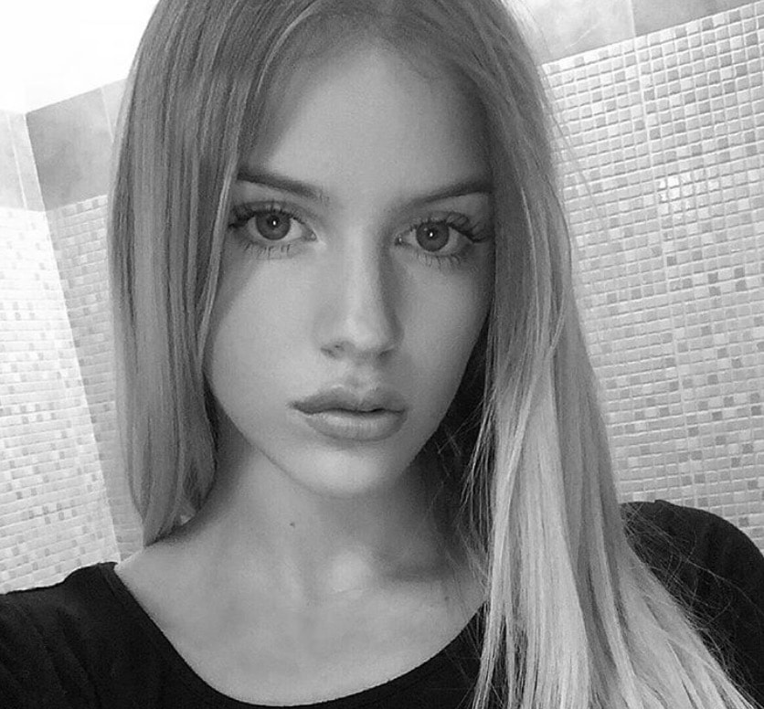 Ciao Darwin 2019: Sara Croce, da Garlasco, Madre Natura per Paolo Bonolis