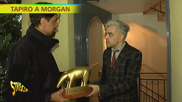 Striscia la Notizia, Tapiro d'oro a Morgan: casa pignorata per pagare gli alimenti. "Non so dove andrò a vivere"