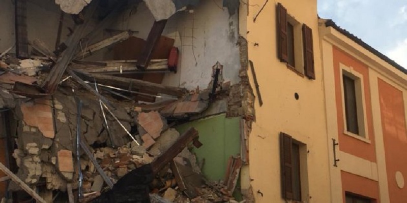 Terremoto, 2 lievi scosse nel Centro Italia. Domenica sera a Camerino, paura all'alba nella provincia di Siena