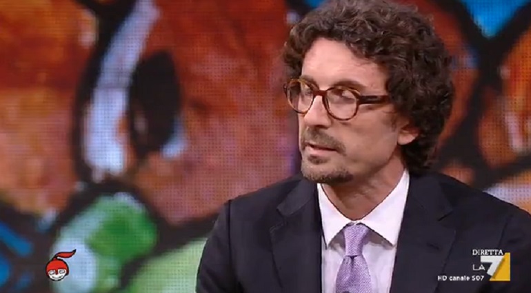DiMartedì, Toninelli: "Previsioni del DEF? Colpa dei tecnici". Ma il documento... è stato approvato dal Governo