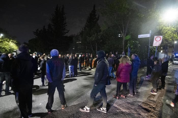 Rom, zingari: il caso Torre Maura. No campi! No case! No centri! No qui, no lì. Quindi...