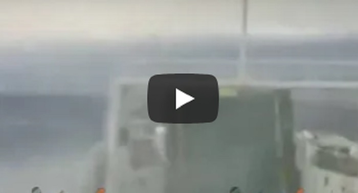 Maltempo Sicilia: Stretto Messina, traghetto in balia delle onde e del vento