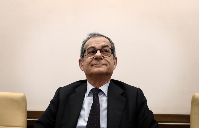 Aumento Iva, la conferma di Tria: "Misure alternative non si possono adottare oggi". Se non ora quando?