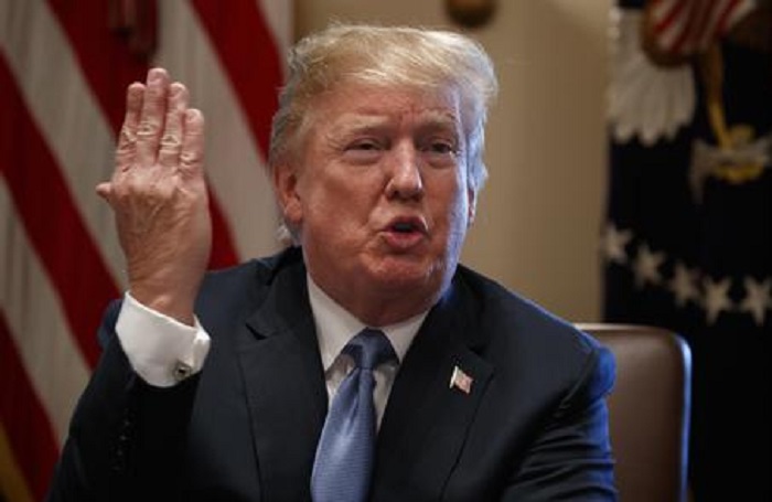 Trump contro il pecorino, ora rischia coi pastori sardi (foto Ansa)