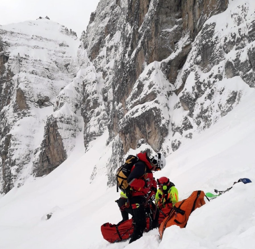 Valanga sulle Dolomiti di Brenta: travolti alpinisti nel Canalone Neri