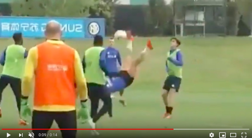 Lautaro Martinez, gol in rovesciata in allenamento. Prenderà il posto di Icardi contro la Roma?