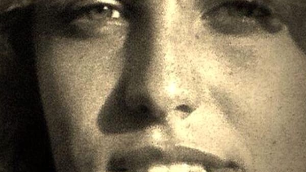 Antonella Clerici posta FOTO di le a 15 anni. Mara Venier: "Gnoccona"