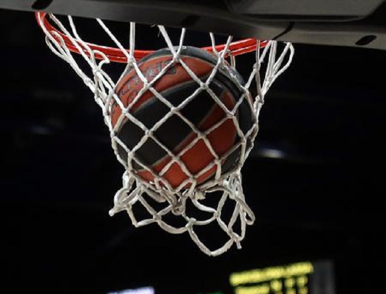 Basket, urlano 'negro di m.' a un 13enne durante partita a Milano (foto d'archivio Ansa)