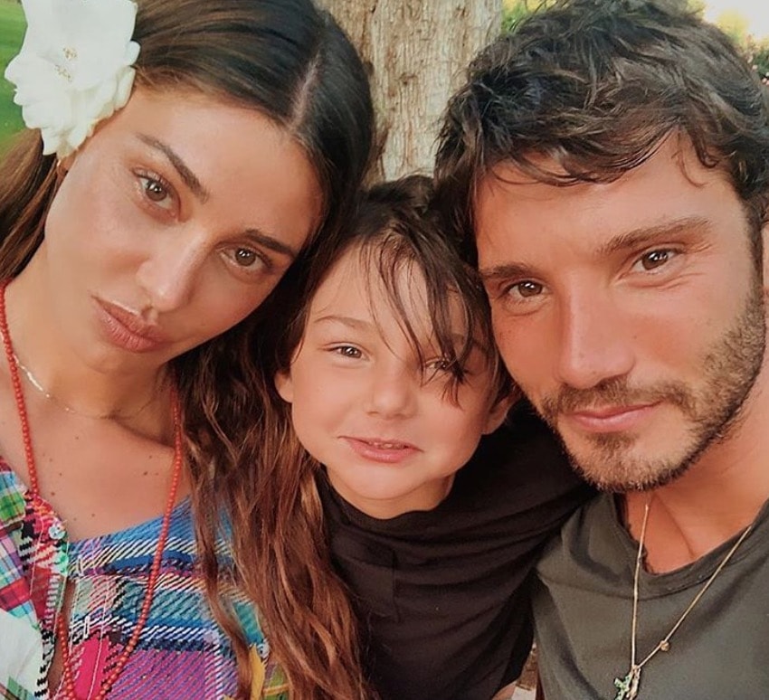 Stefano De Martino e Belen Rodriguez pronti ad un secondo matrimonio? Lo sketch di Made in Sud...