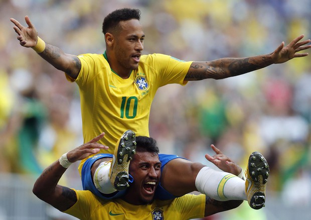 Brasile, Neymar perde la fascia. Il nuovo capitano è Dani Alves