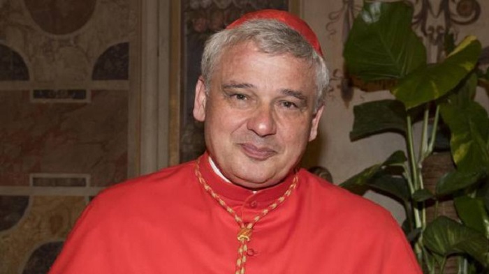 Viva il Cardinale: la bella provocazione ordinata direttamente dal Santo Padre