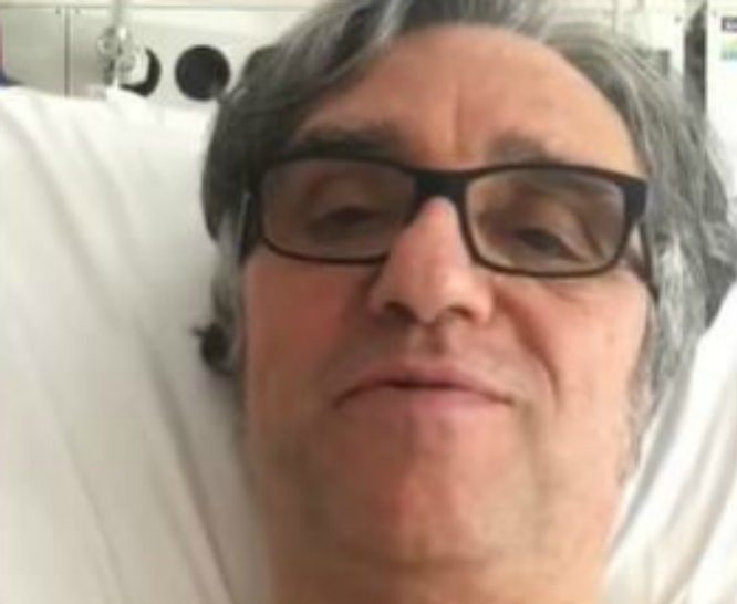 Gaetano Curreri cade durante il concerto. Il messaggio dall'ospedale: "Anche Bolle ogni tanto cade"