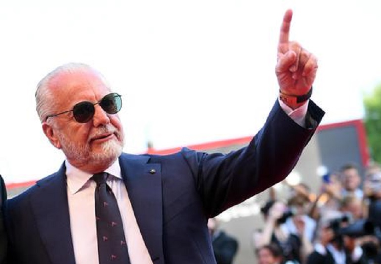 De Laurentiis: "Non vendo il Napoli. Ho rifiutato 900 milioni. E voglio Quagliarella" (foto Ansa)