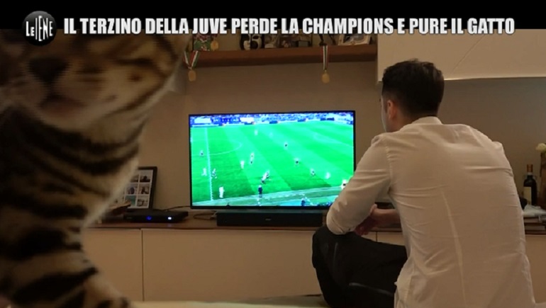 Le Iene e lo scherzo a Matteo De Sciglio nella notte di Juve-Ajax